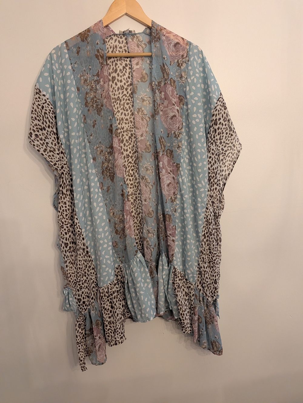 Umgee Light Blue Floral & Leopard Kimono